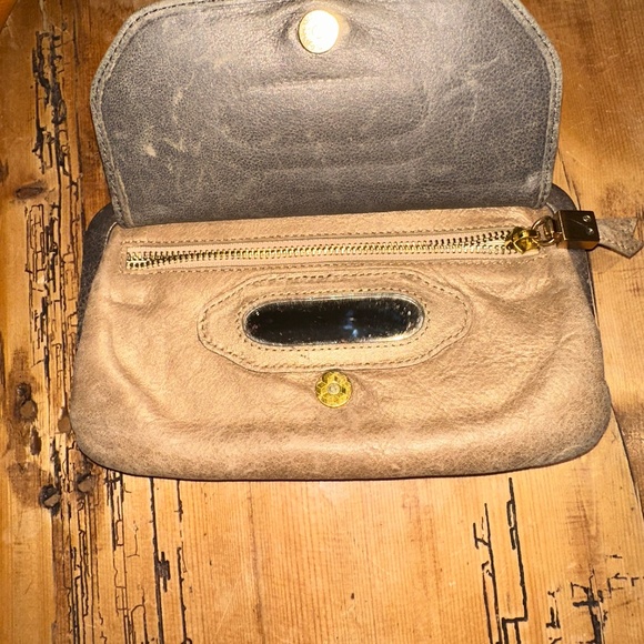 Isabella Fiore Wallet - Picture 4 of 5